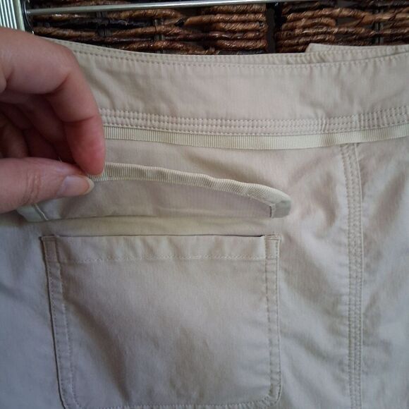 Title Nine Leaf Print Skirt Women 6 Tan Athleisure Skort Gorpcore Hiking Camping - Picture 6 of 10